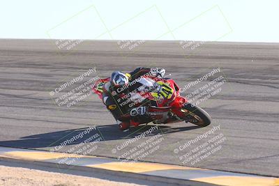 media/Nov-17-2024-CVMA (Sun) [[1fec520723]]/Race 11-Amateur Supersport Open/